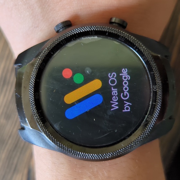 Tic Watch Pro Smartwatch w/ adjustable band - Picture 12 of 16